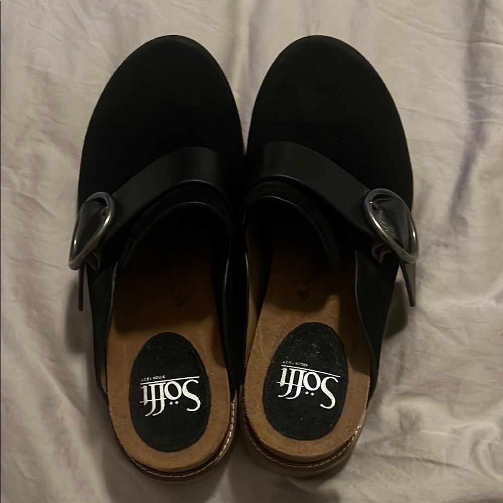 Sofftโ Black Mules